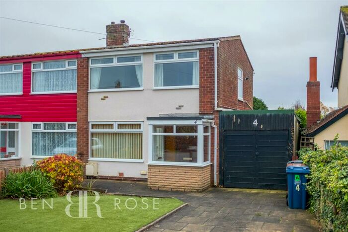 3 Bedroom Semi-Detached House For Sale In Moss House Lane, Much Hoole, Preston, PR4