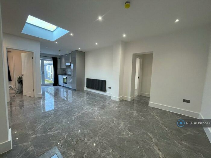 3 Bedroom Terraced House To Rent In Horton Avenue, London, NW2