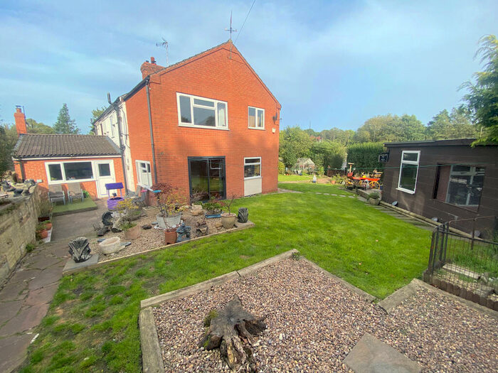 4 Bedroom Semi-Detached House For Sale In Chesterfield Road, Chesterfield, S44