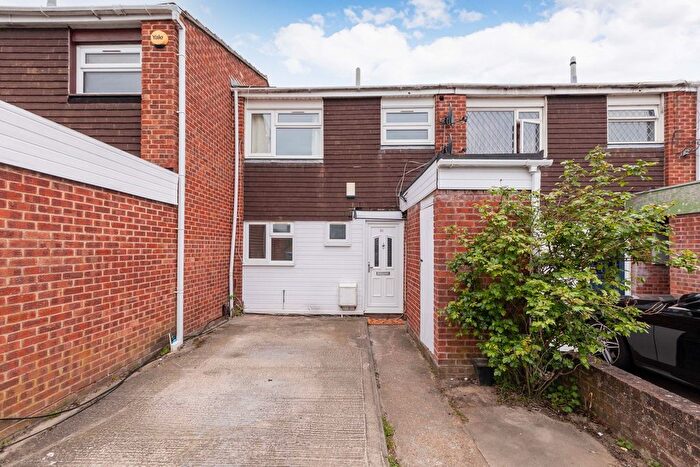 4 Bedroom Terraced House For Sale In Quantock Close, Langley, SL3
