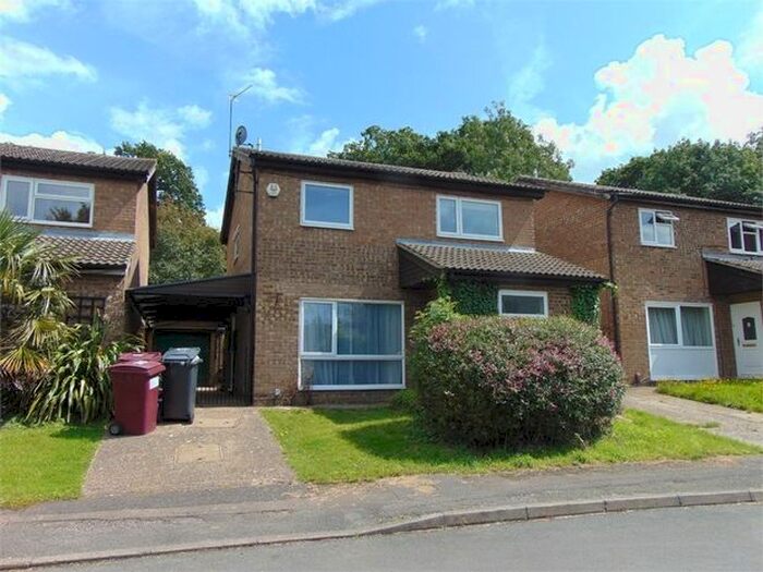 5 Bedroom Detached House To Rent In Benson Close, Reading, Berkshire RG2