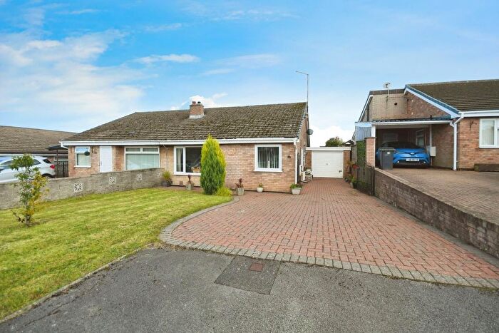 3 Bedroom Semi-Detached Bungalow For Sale In Riber Close, Inkersall, Chesterfield, S43