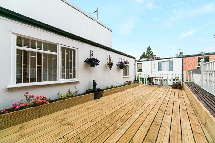 2 Bedroom Maisonette To Rent In Maryon Mews Hampstead, NW3
