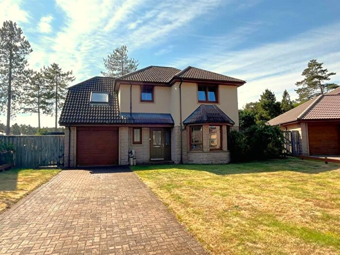 4 Bedroom Detached House For Sale In Provost Drive, Lossiemouth, IV31