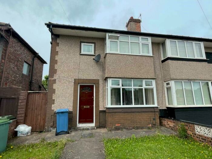 3 Bedroom Semi-Detached House To Rent In Horrocks Avenue, Liverpool, L19