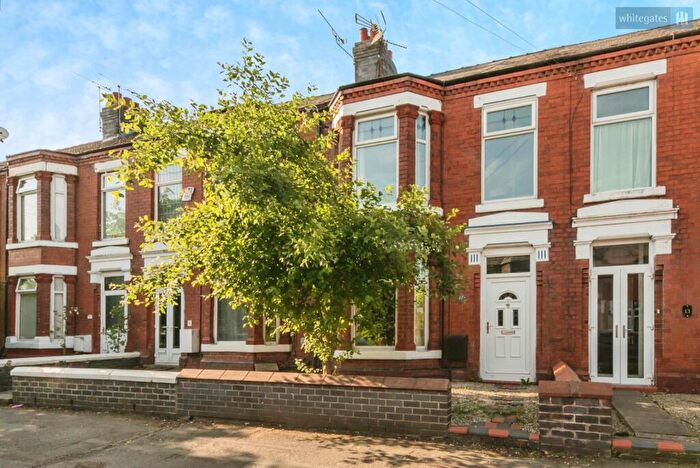 4 Bedroom Terraced House For Sale In Gainsborough Road, Crewe, Cheshire, CW2