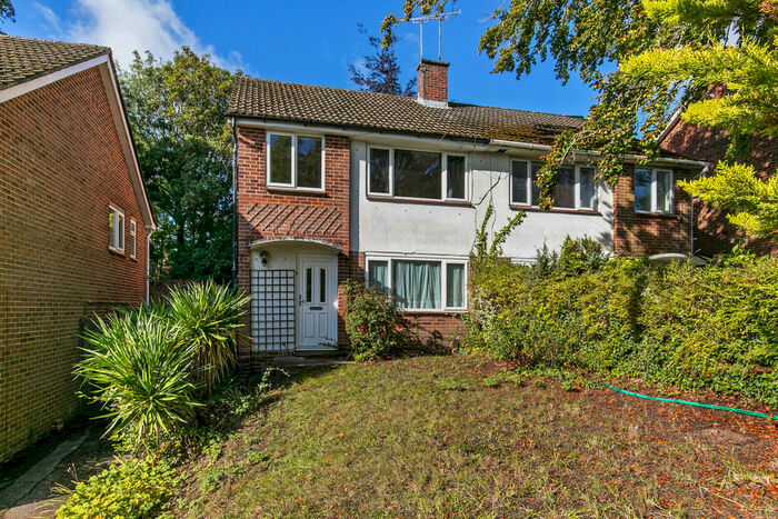 4 Bedroom Semi-Detached House To Rent In Queens Road, Winchester, SO22