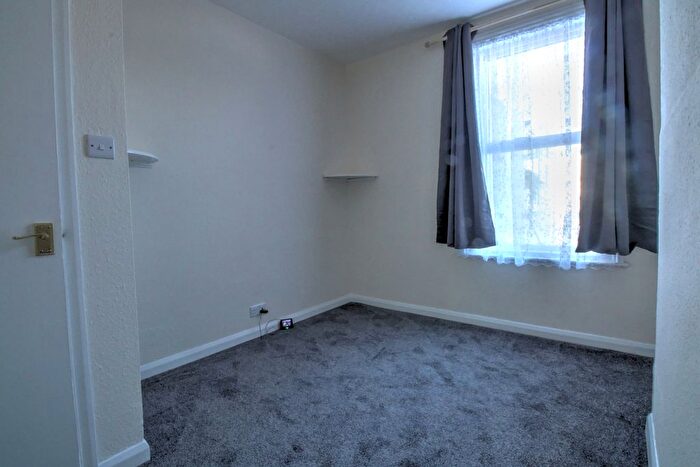 1 Bedroom Flat For Sale In London Road, Bognor Regis, PO21