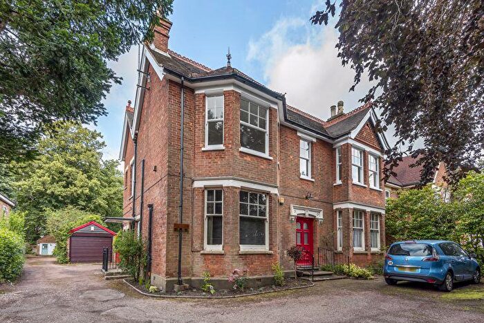 3 Bedroom Apartment To Rent In Kings Road, Horsham, RH13