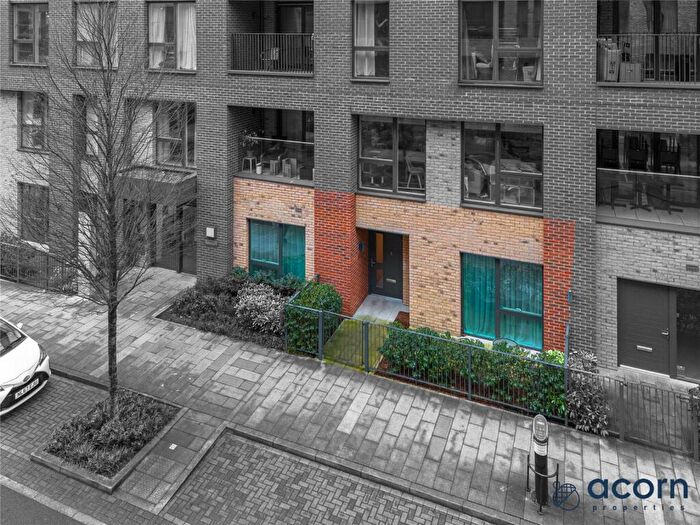 1 Bedroom Maisonette For Sale In Lismore Boulevard, Colindale, London, NW9