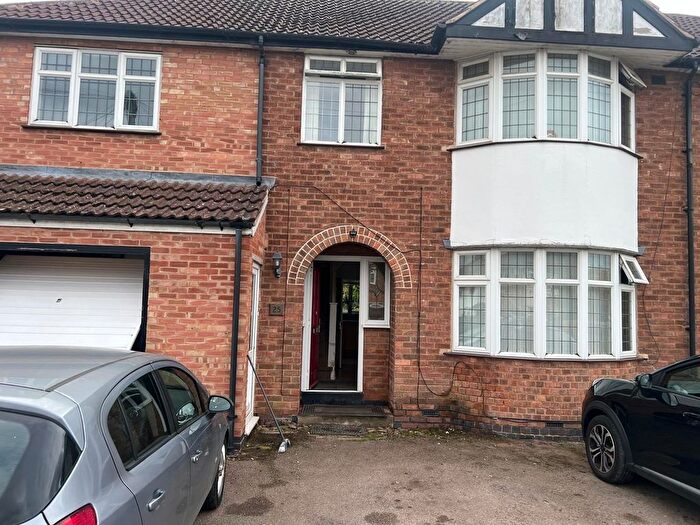 5 Bedroom Semi-detached House For Sale In Hillsborough Road, Glen Parva, Leicester, LE2