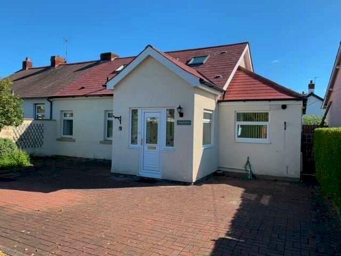 Houses for sale & to rent in NE39 1JW, The Crescent, Chopwell And