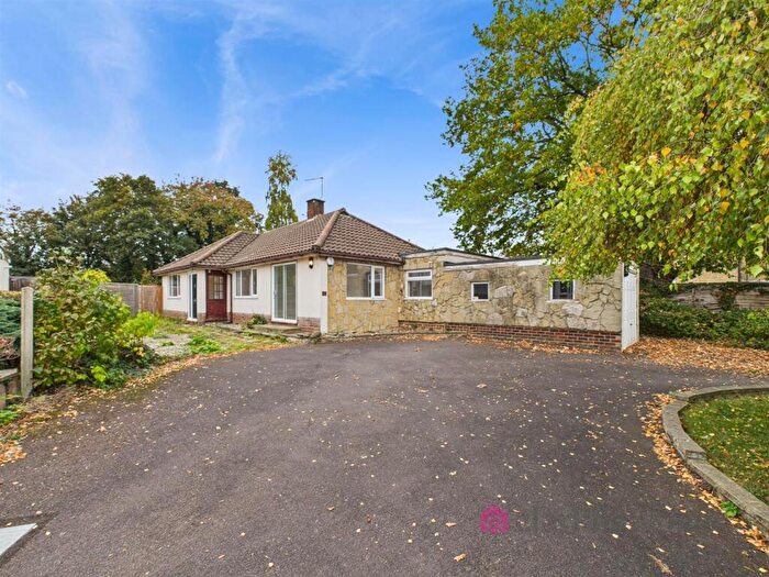 3 Bedroom Detached Bungalow For Sale In Old Road, Old Harlow, CM17