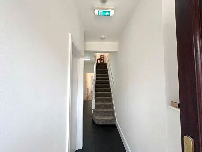 5 Bedroom Semi-Detached House To Rent In Peel Road, Wealdstone, Harrow, HA3