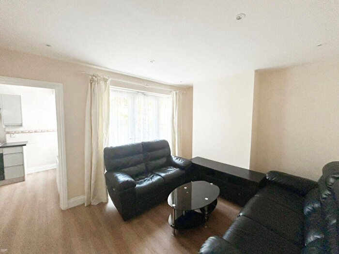 1 Bedroom Maisonette To Rent In Everton Drive, Stanmore, HA7