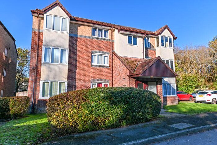 1 Bedroom Flat For Sale In Tor Close, Purbrook, PO7
