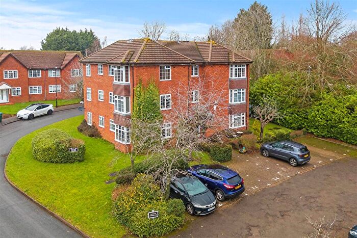 Flat For Sale In Ridge Court, Coventry, CV5