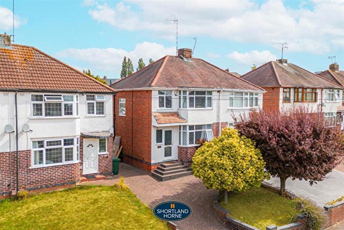 3 Bedroom Semi Detached House For Sale In Daventry Road, Cheylesmore, Coventry, CV3