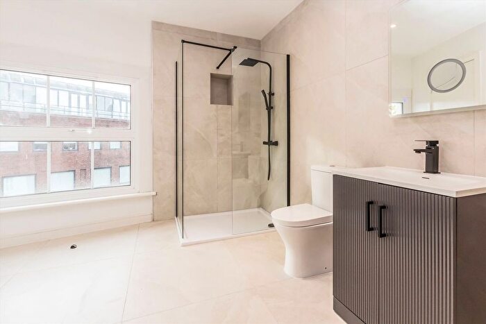 1 Bedroom Flat To Rent In Surbiton Road, Kingston Upon Thames, KT1