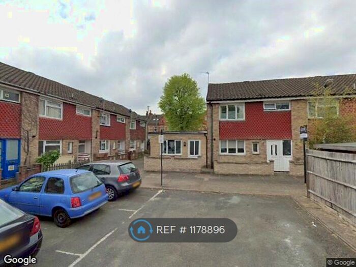 4 Bedroom Semi-Detached House To Rent In Bedford Hill, London SW12