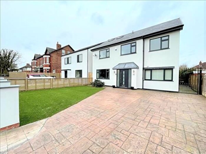 5 Bedroom Detached House To Rent In Queens Drive, Manchester, SK4