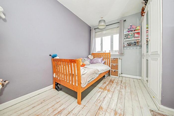 3 Bedroom Semi-Detached House For Sale In Whitton Church Lane, Ipswich, IP1