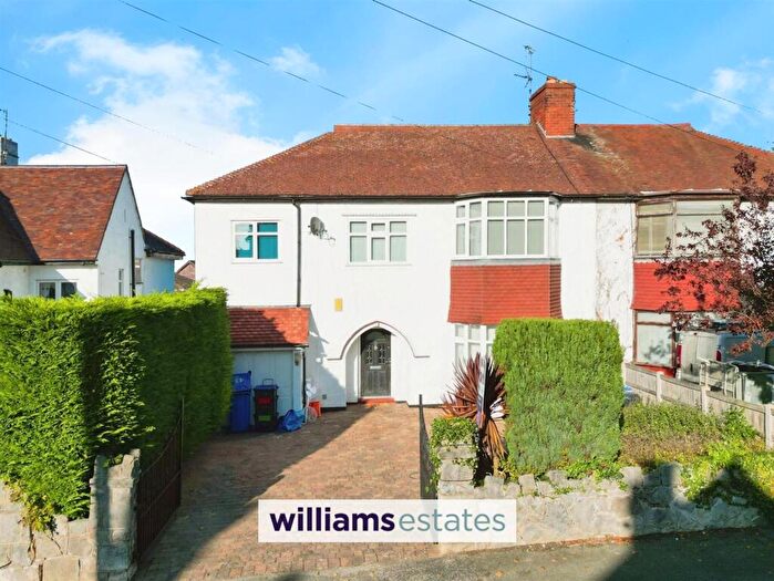 5 Bedroom Semi-Detached House For Sale In Bryntirion Drive, Prestatyn, LL19