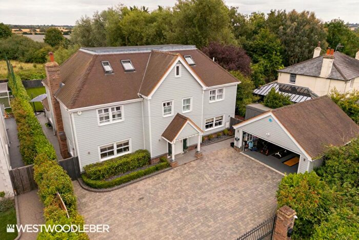 5 Bedroom Detached House For Sale In Epping Green, Epping, CM16
