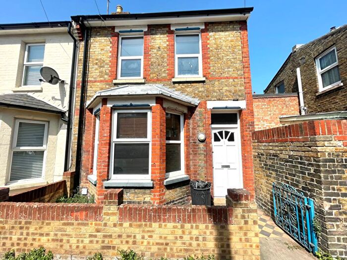 2 Bedroom Property To Rent In Alliance Road, Ramsgate, CT11