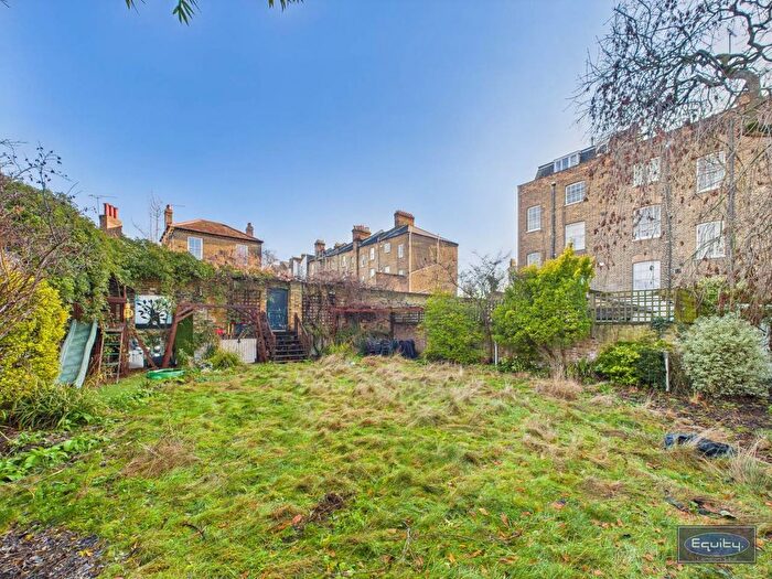 3 Bedroom Property For Sale In Blackheath Road, Greenwich, London, SE10