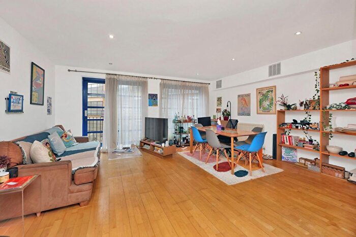 2 Bedroom Flat To Rent In Calvin Street, Spitalfields, E1