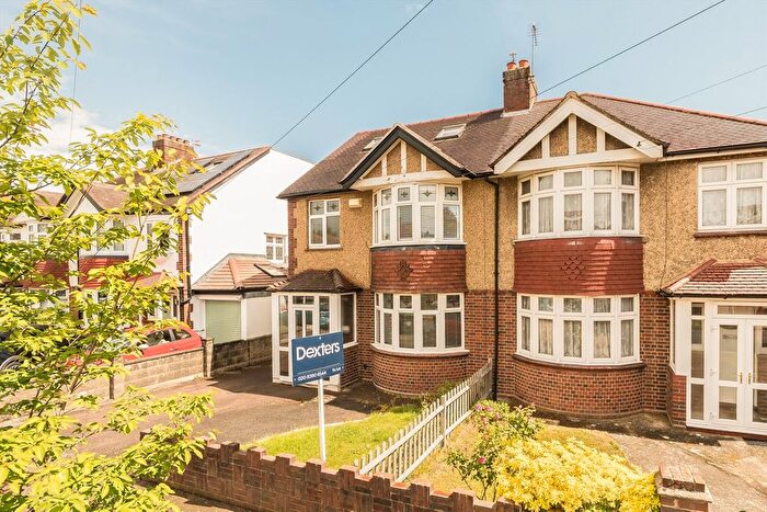 4 Bedroom Semi Detached House To Rent In Oakleigh Avenue, Surbiton, KT6