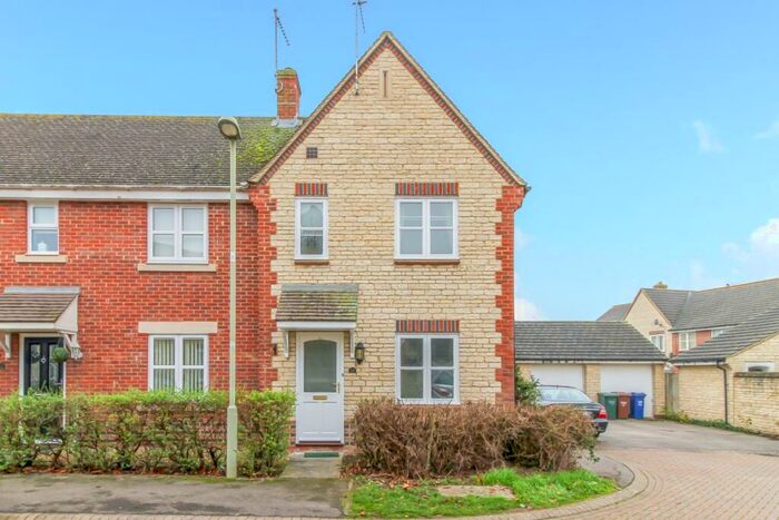 2 Bedroom End Of Terrace House To Rent In New Langford Village, Bicester, OX26