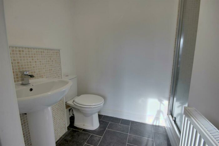 3 Bedroom Terraced House For Sale In Claytons Fold, Gilberdyke, HU15