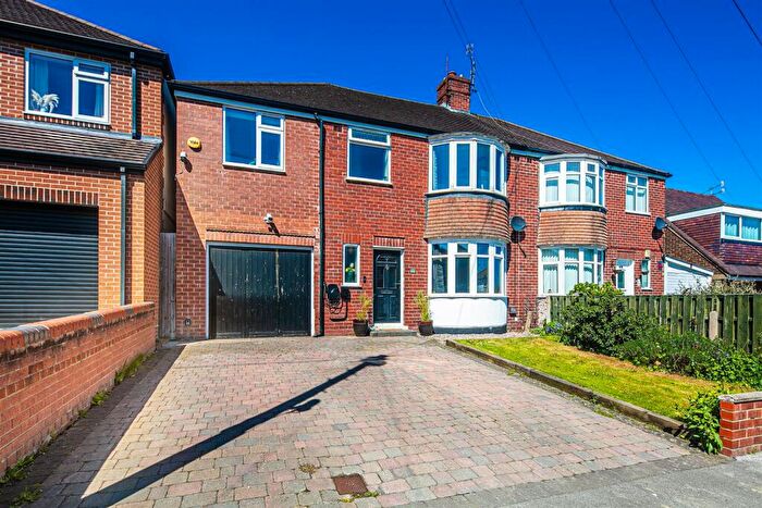 4 Bedroom Semi Detached House For Sale In Rowan Tree Dell, Totley, S17