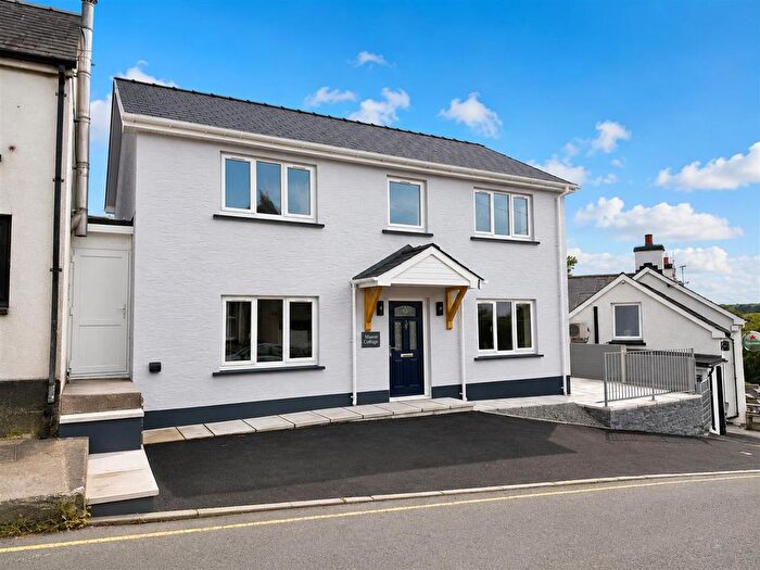 3 Bedroom Detached House For Sale In Rhiw San Pedr, Llanybydder, SA40