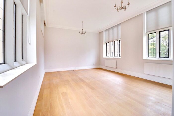 2 Bedroom Flat To Rent In Courtyard House, The Ridgeway, Mill Hill, London, NW7