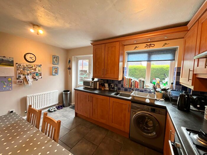 2 Bedroom Semi-Detached House For Sale In Haversham Close, Nottingham, NG6