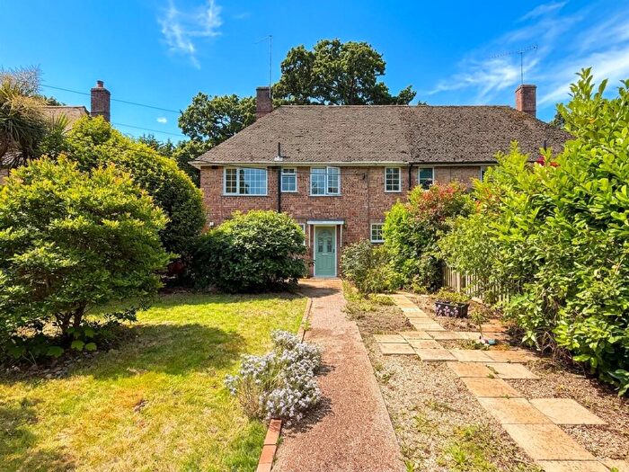 3 Bedroom Semi-Detached House For Sale In Crete Cottages, Dibden Purlieu, SO45
