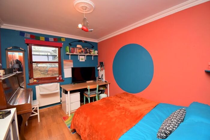 3 Bedroom Flat To Rent In Bellfield Lane, Edinburgh, EH15