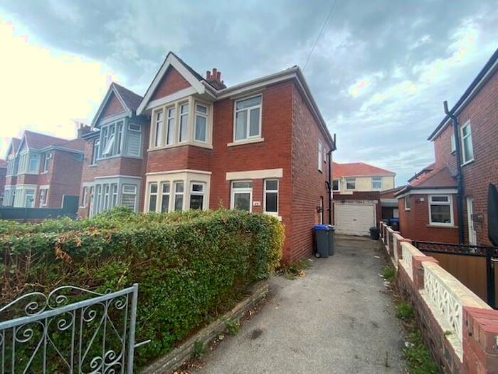 3 Bedroom Semi-Detached House To Rent In Ravenwood Avenue, FY4
