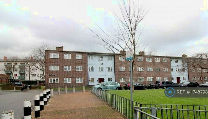 3 Bedroom Flat To Rent In Guildford House, London, SE5