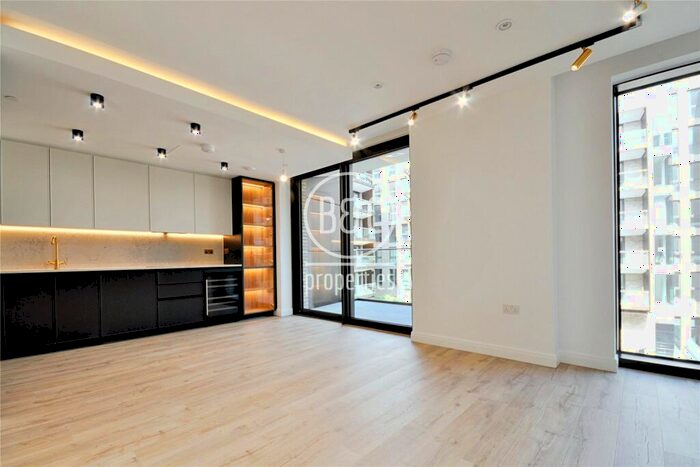 2 Bedroom Apartment To Rent In Vermont House, City Road, London, EC1V