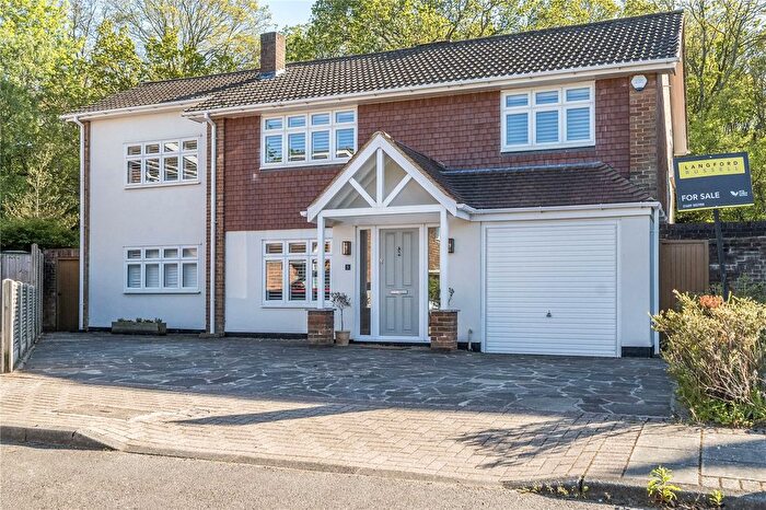 5 Bedroom Detached House For Sale In Norman Close, Orpington, BR6