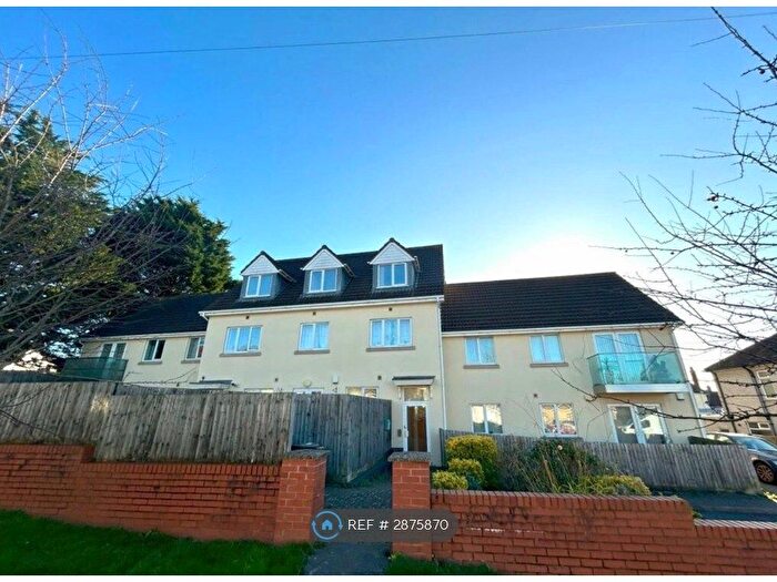 2 Bedroom Flat To Rent In Rose Court, Bristol, BS15