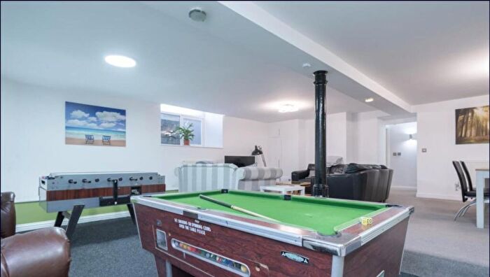 2 Bedroom Flat To Rent In Market Street, Buxton, SK17