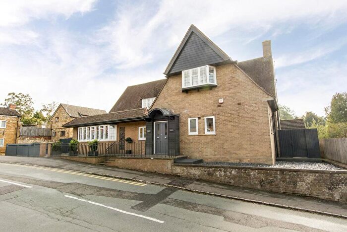 2 Bedroom Apartment For Sale In High Street, Cottingham, LE16