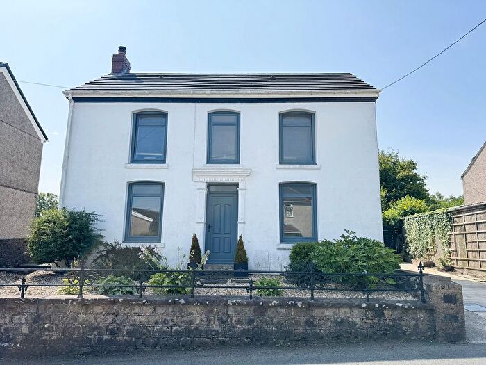 2 Bedroom Detached House For Sale In Rhiw Road, Rhiwfawr, Swansea., SA9