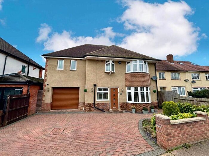 4 Bedroom Detached House For Sale In The Headlands, Northampton, NN3
