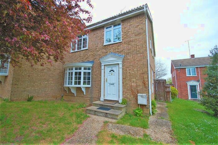 5 Bedroom Terraced House To Rent In Pickford Walk, Colchester, Essex, CO4